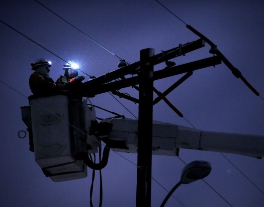 Repairing power outages